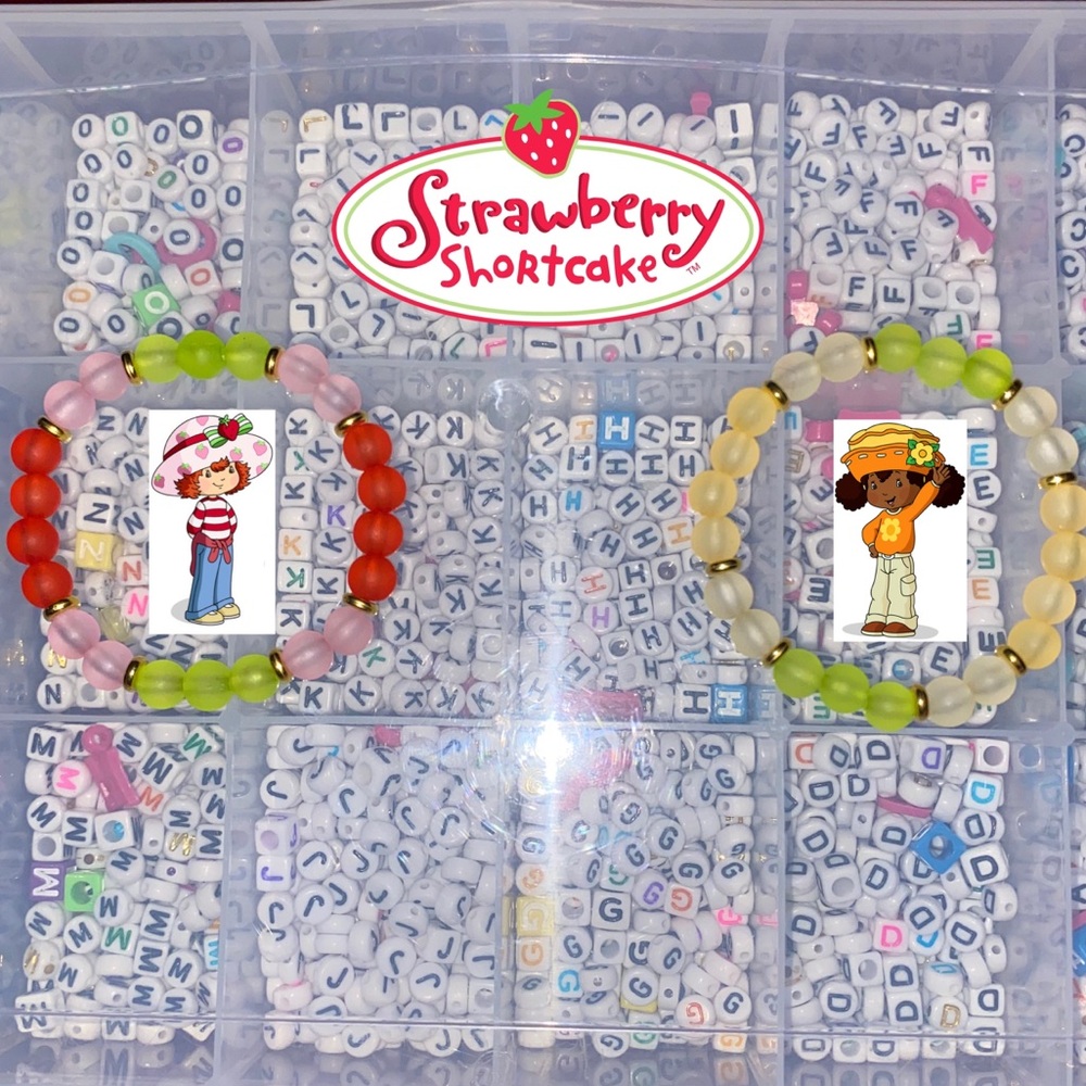 3 for 12$ 🌸 Strawberry Shortcake themed friendship bracelets - Picture 1 of 4